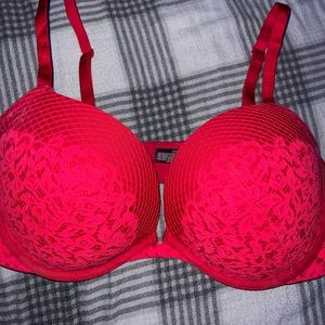 Victoria’s Secret 38DD Light Push-up Bra